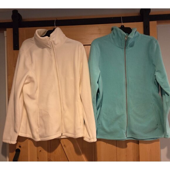 Lot of 2 Women's XL Old Navy Full Zip Fleece Jackets White Blue. 1 is New - Picture 1 of 16
